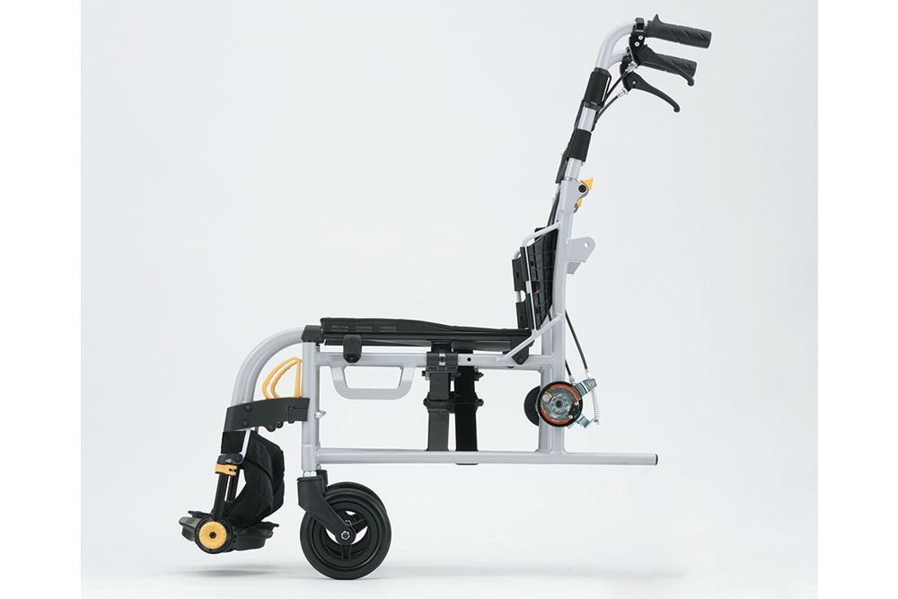 ヤマシタオリジナル車いす 優輪 新機構の本体フレームを採用​