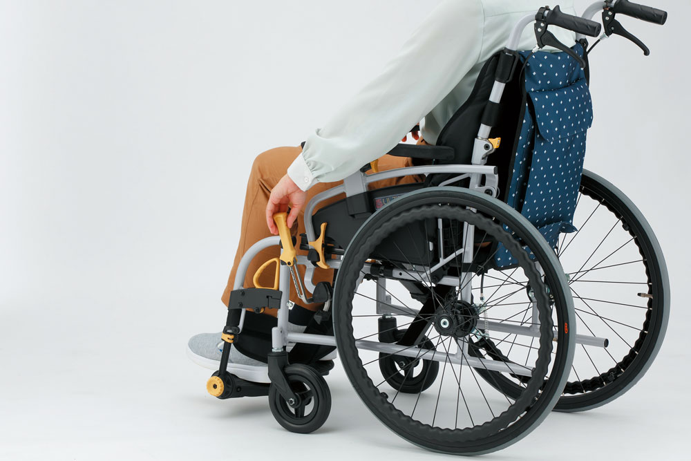 ヤマシタオリジナル車いす 優輪 ブレーキレバーの長さ調整​