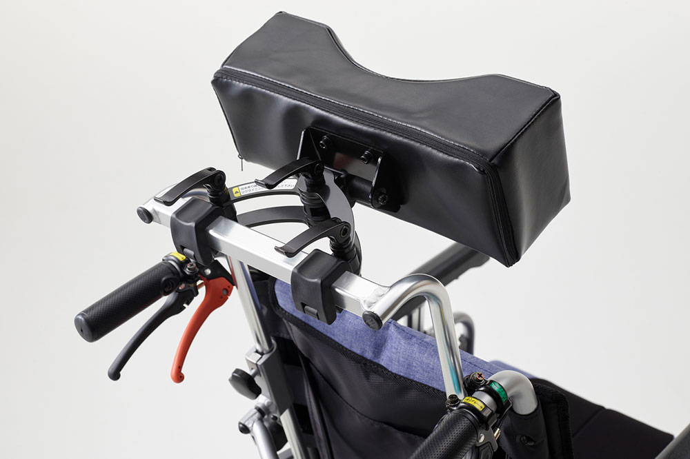 介助用ティルト・リクライニング 6輪車いす ヘッドサポート