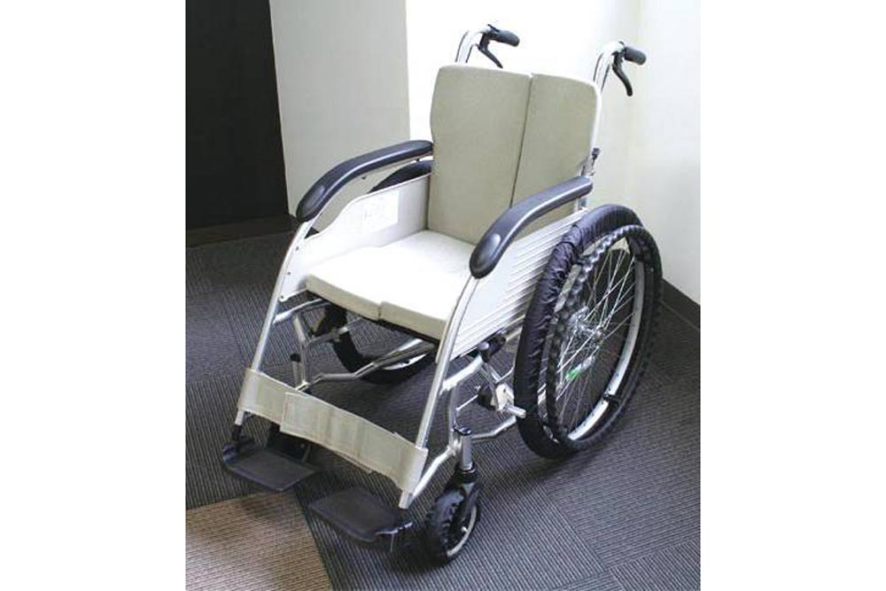 屋内用車いすタイヤRAKUカバー 使用例