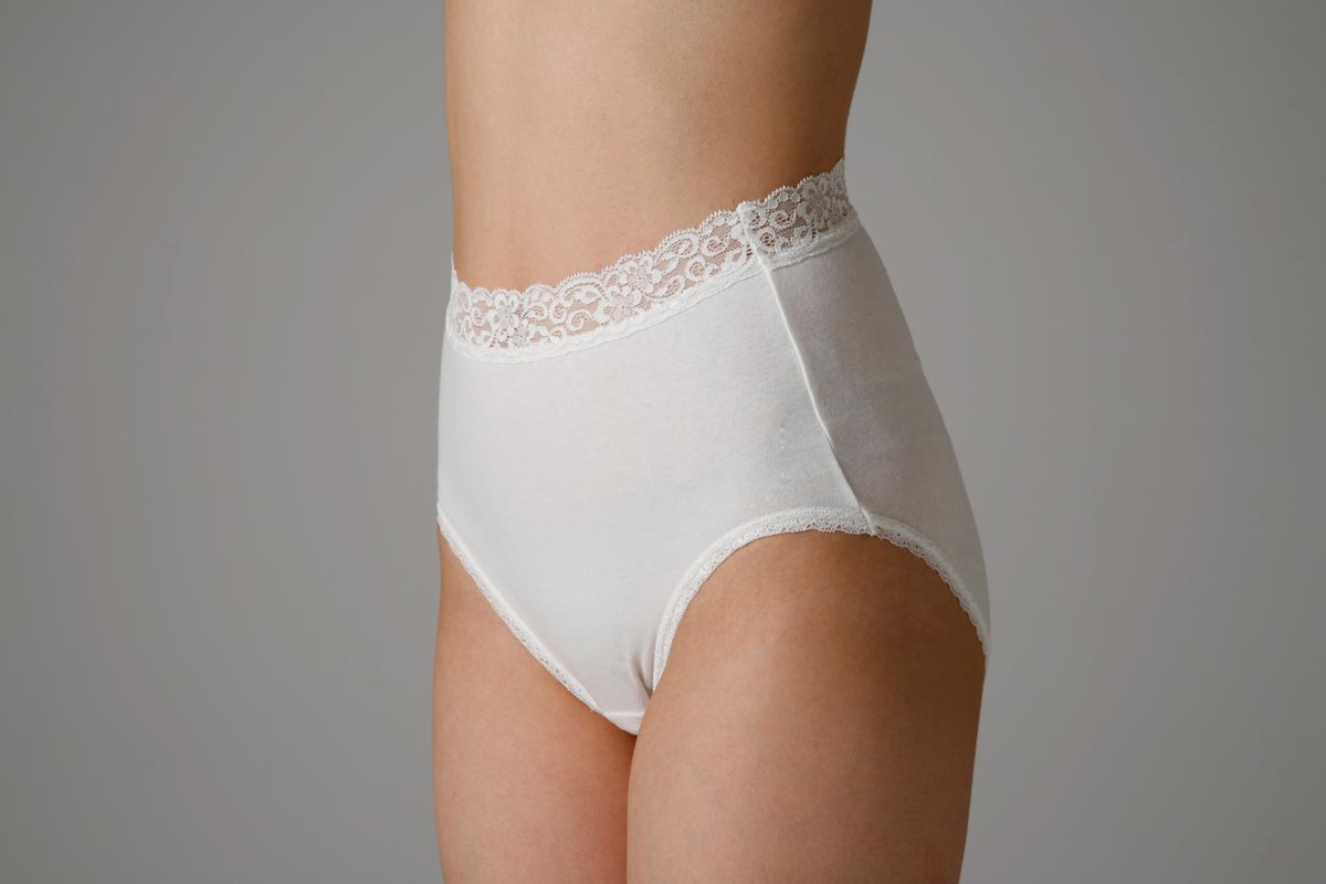 ウェルドライ ショーツ ホワイト