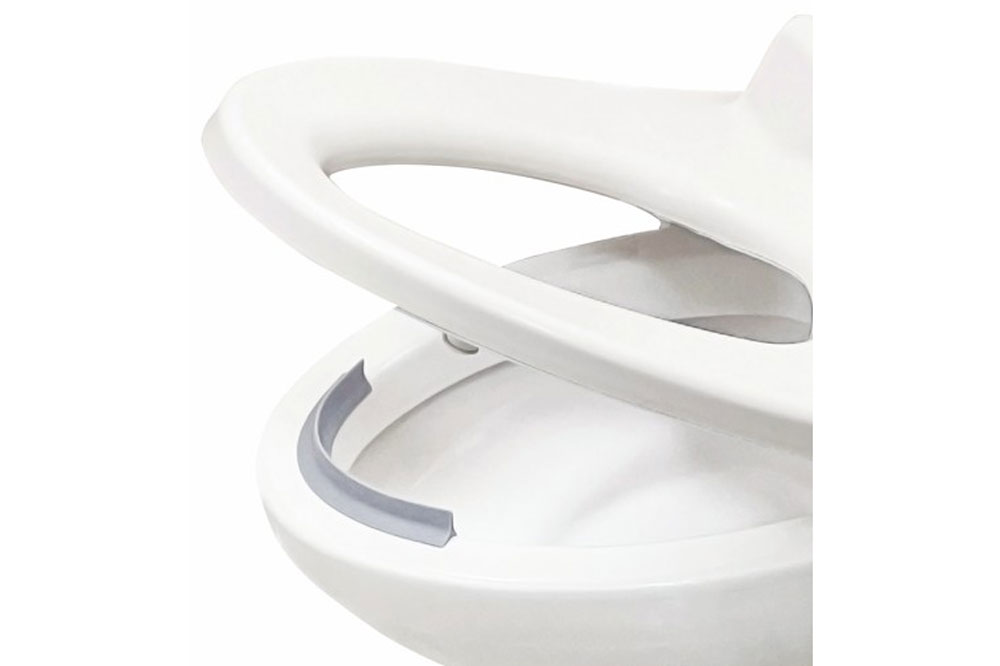 便座のすきまガード パッキン装着例